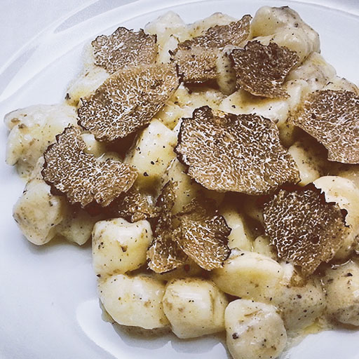 gnocchi di ricotta al tartufo