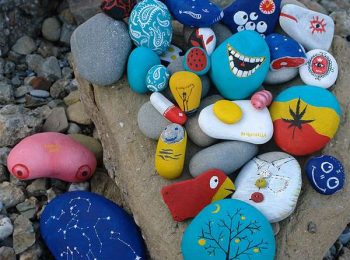 Beach Attack! Andiamo a liberare i sassi dipinti