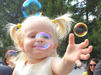 Le bolle di sapone stimolano il ragionamento scientifico