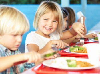 Nelle scuole di Brescia l’ok a portare il pasto da casa