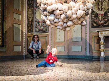 Dalla mamma a Barbie, l’arte e le donne