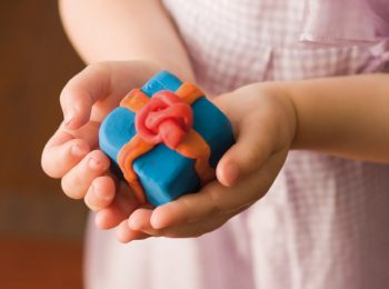 Pippi Regali Di Natale.Prepariamo Da Soli I Regali Di Natale Gg Giovani Genitori