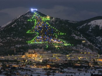 A Gubbio per l’albero di Natale più grande del mondo