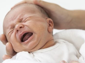 Il bambino piange sempre? Arriva la app che ti spiega perchè