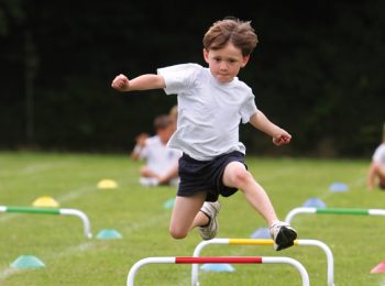 Attività extrascolastiche: spingiamo troppo i nostri figli?