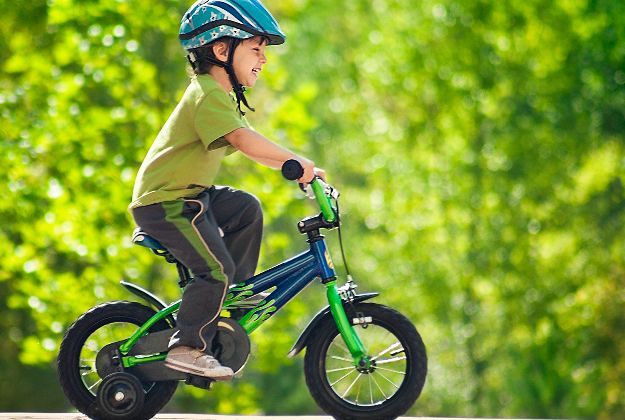 La bicicletta fa bene alla vista e migliora l’occhio pigro