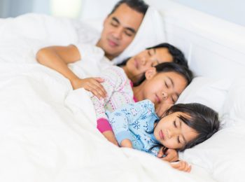 La dolcezza del cosleeping, dormire ad alto contatto