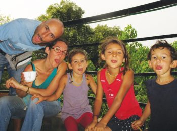 Vita da expat e tre bimbi figli di cooperanti