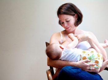 Allattiamo con l’ostetrica