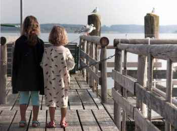 Alternativa nomade in viaggio per quattro famiglie