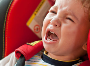 E se il bambino piange in viaggio, che fare?