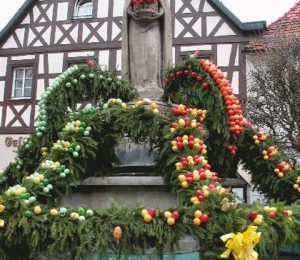 Osterbrunnen, la tradizionale “fontana delle uova” della Pasqua tedesca