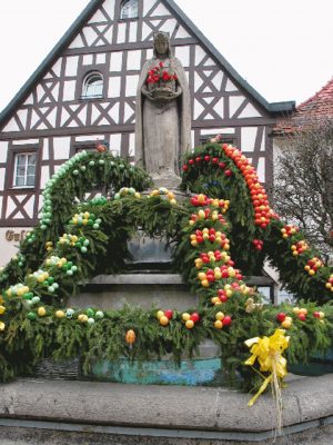 Osterbrunnen, la tradizionale “fontana delle uova” della Pasqua tedesca