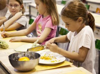 In the Kidchen: mani in pasta