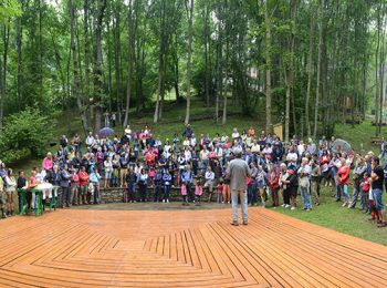 Giornata in famiglia nel bosco