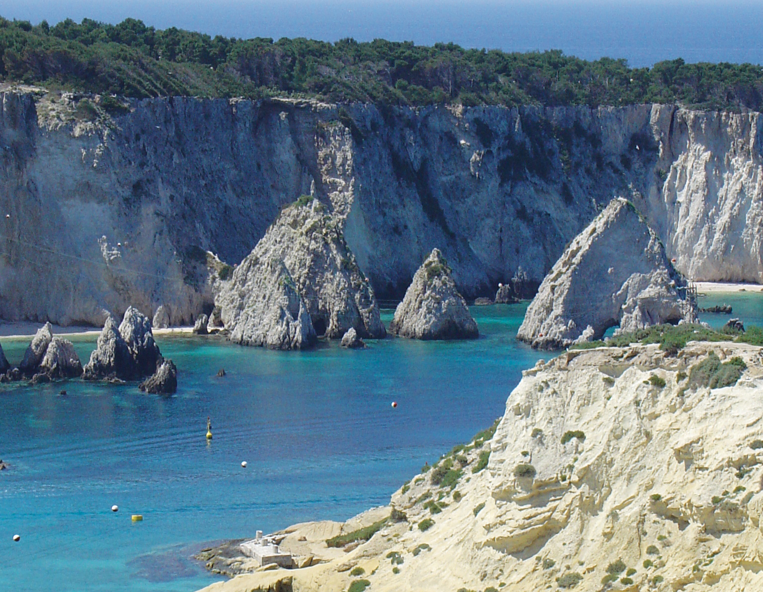 Procida, Tremiti e Capraia: piccole isole, grandi vacanze