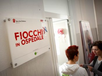 Fiocchi in Ospedale con Save the Children