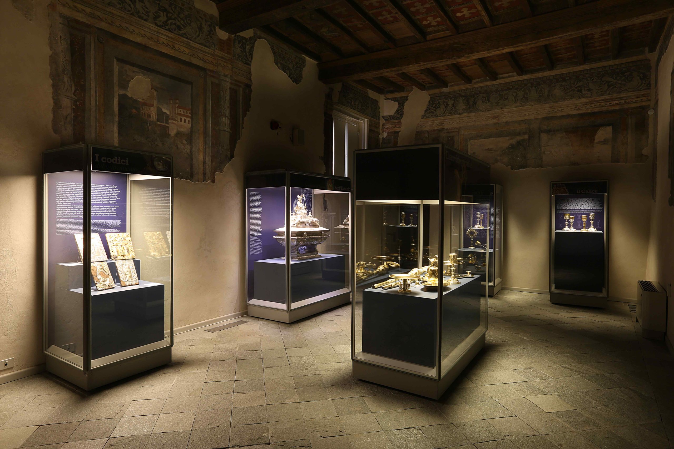 GG museo del tesoro del duomo e archivio capitolare vercelli