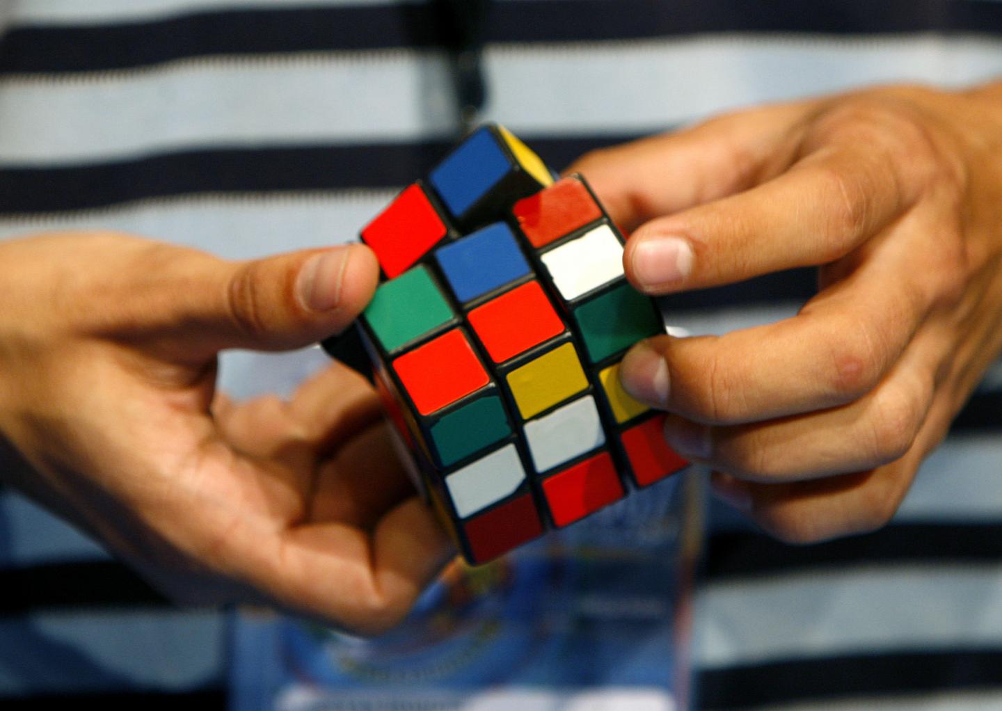 Il cubo di Rubik, un gioco bellissimo anche per i bambini