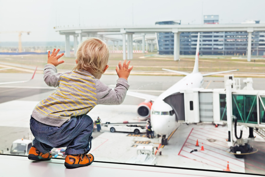 posso portare il passeggino in aereo