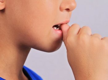 Si può smettere di mangiare le unghie?