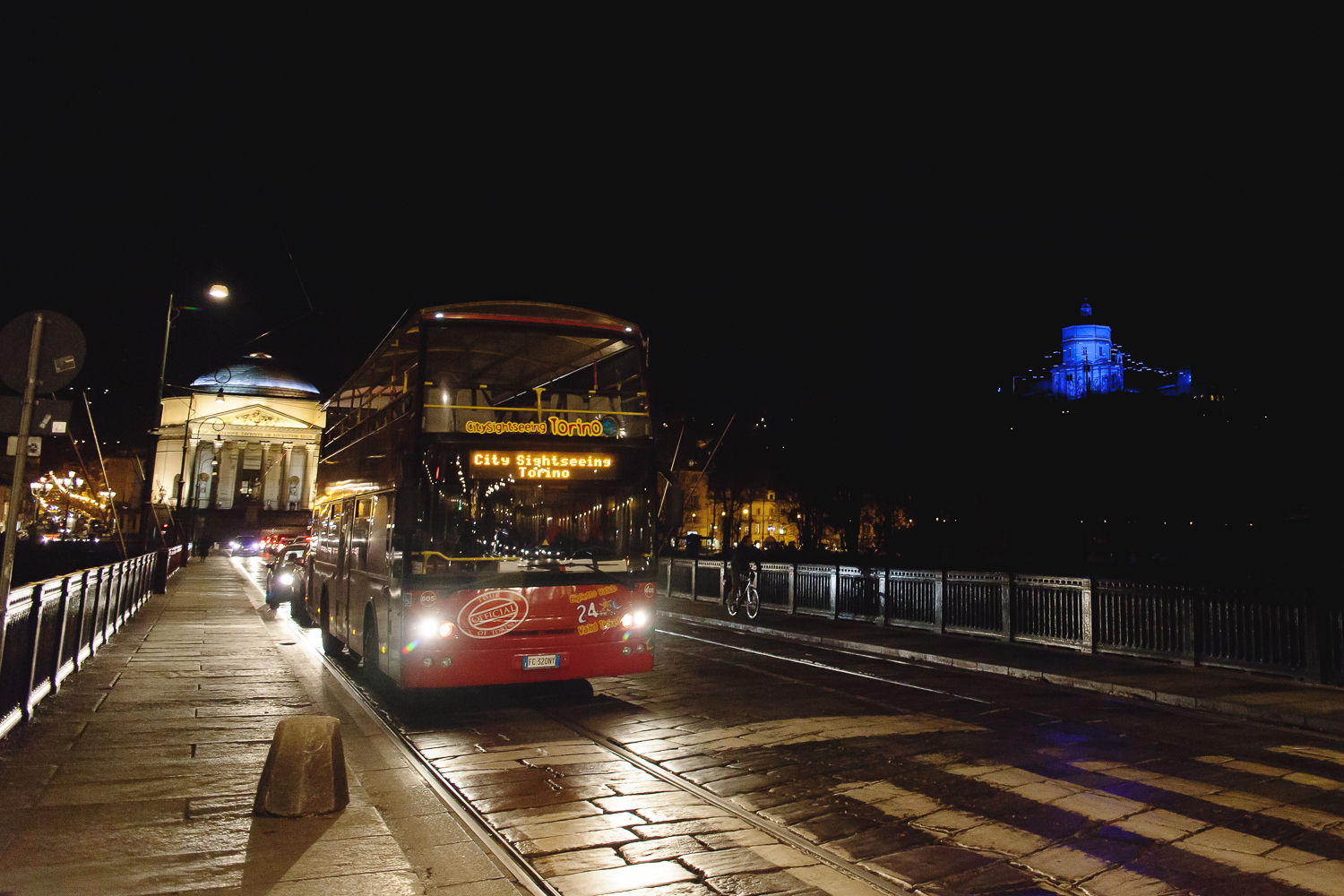 Lo special tour City Sightseeing per Luci d’artista a Torino