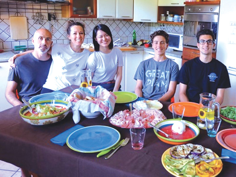 DineHome: ospitare a cena uno studente straniero