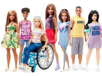 Arriva la Barbie su sedia a rotelle e con le protesi