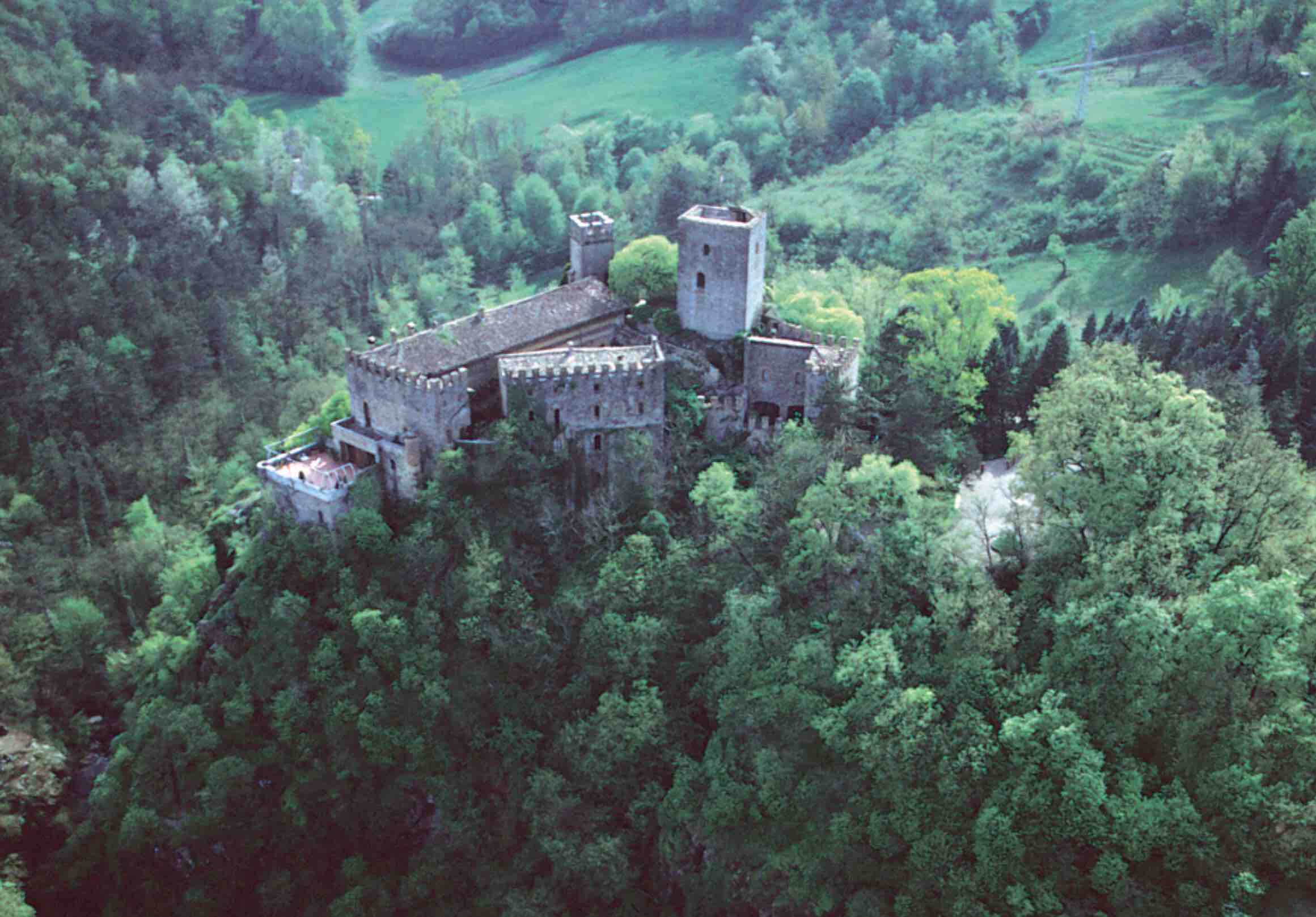 Marzo al Castello di Gropparello, dove “ogni scherzo è bello”