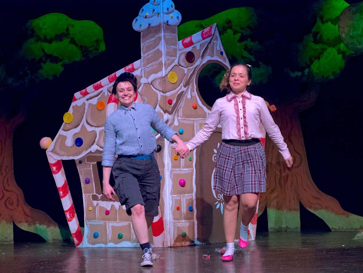 Teatro Colla sul palco di marzo con le sue marionette