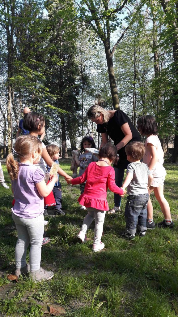 GG arte immersa nel parco al castello di miradolo9