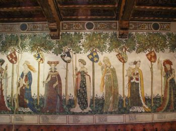 Castello della Manta a maggio, gioiello del FAI da scoprire