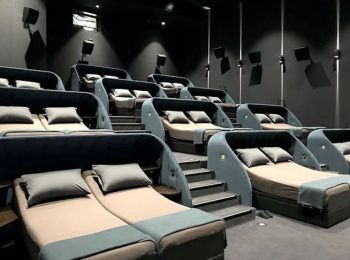 In Svizzera al cinema il film si guarda sdraiati a letto