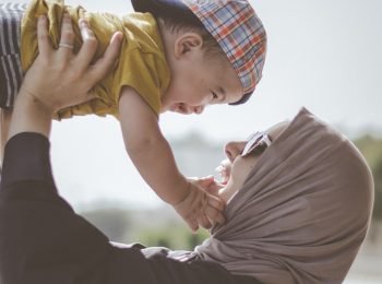 Le equilibriste: il report di Save the Children sulle mamme in Italia