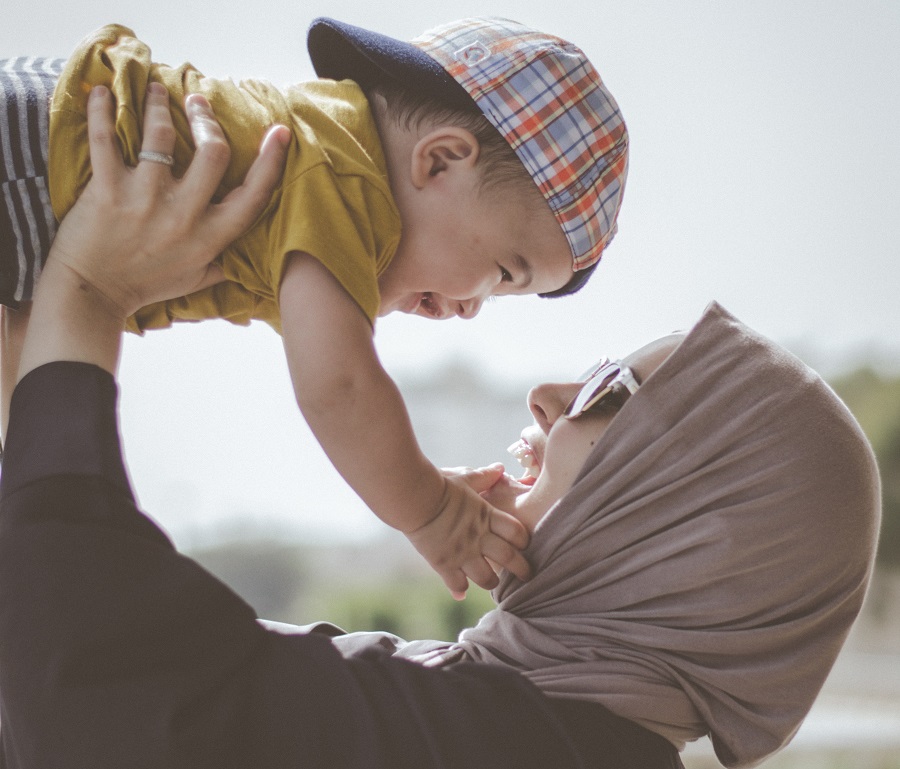 Le equilibriste: il report di Save the Children sulle mamme in Italia