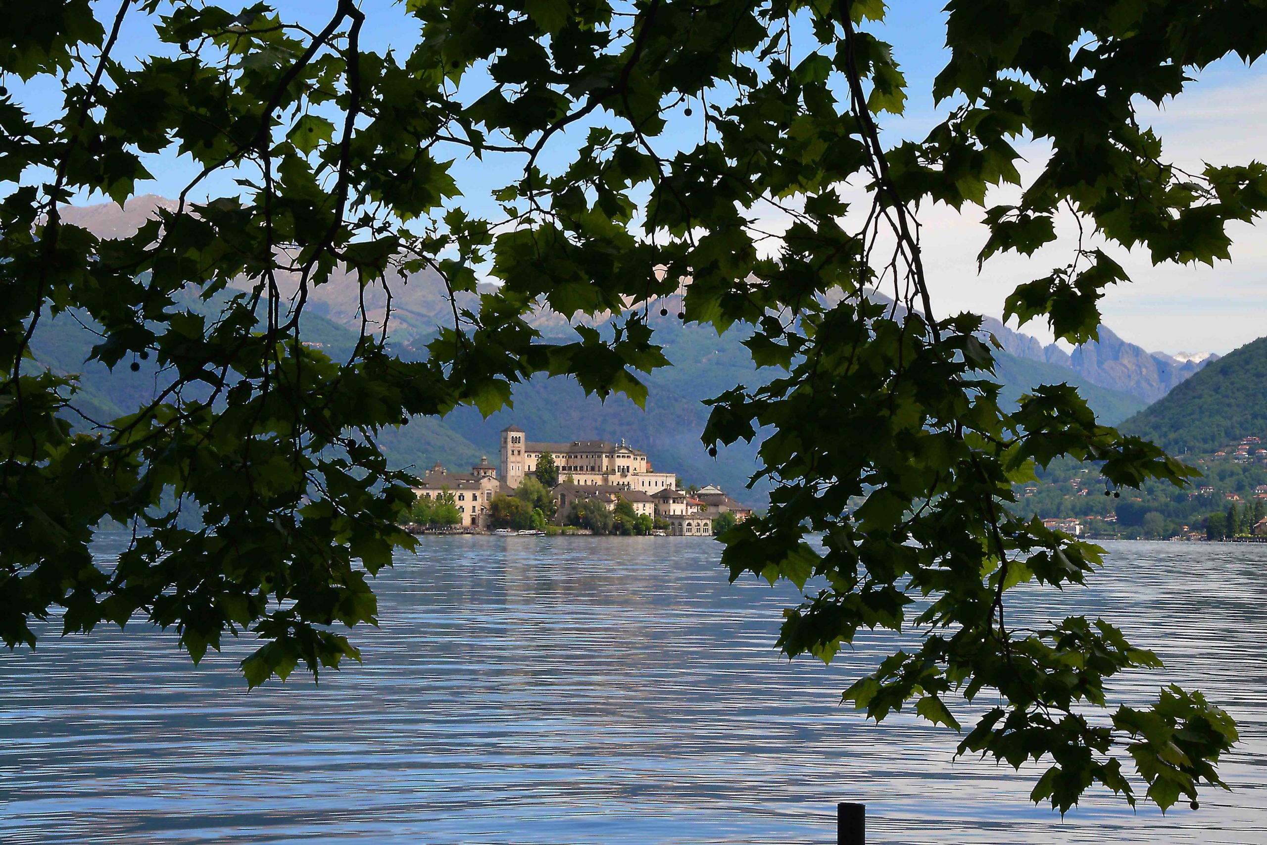 L’anello azzurro del Lago d’Orta: un itinerario insolito