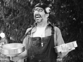 Ottobre da Campo Teatrale è allegra follia, quella del clown Mr Brush