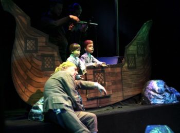 Teatro Colla sul palco di dicembre con le sue marionette