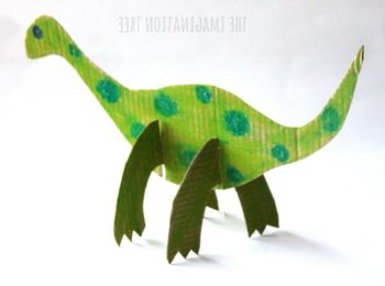 Sono dinosauri, sono di cartone