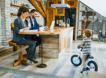 8 regole per genitori in smart work
