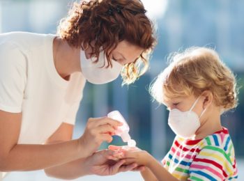 Mascherine e mani: la sicurezza dei bambini in fase 2