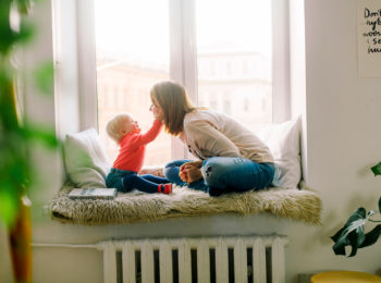 Babysitter ai tempi del coronavirus: ma è così facile trovarne una?