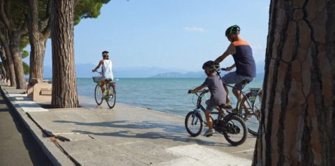 Vacanze in e-bike: nuovi itinerari alla portata di tutte e tutti