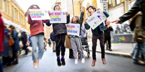 Vogliamo più strade scolastiche. La campagna è europea