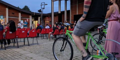 Teatro a pedali: l'energia è prodotta dal pubblico