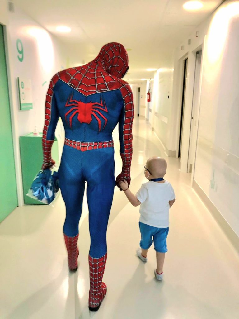 spiderman in ospedale