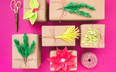 Un tocco di verde sui regali: la creatività di Natale