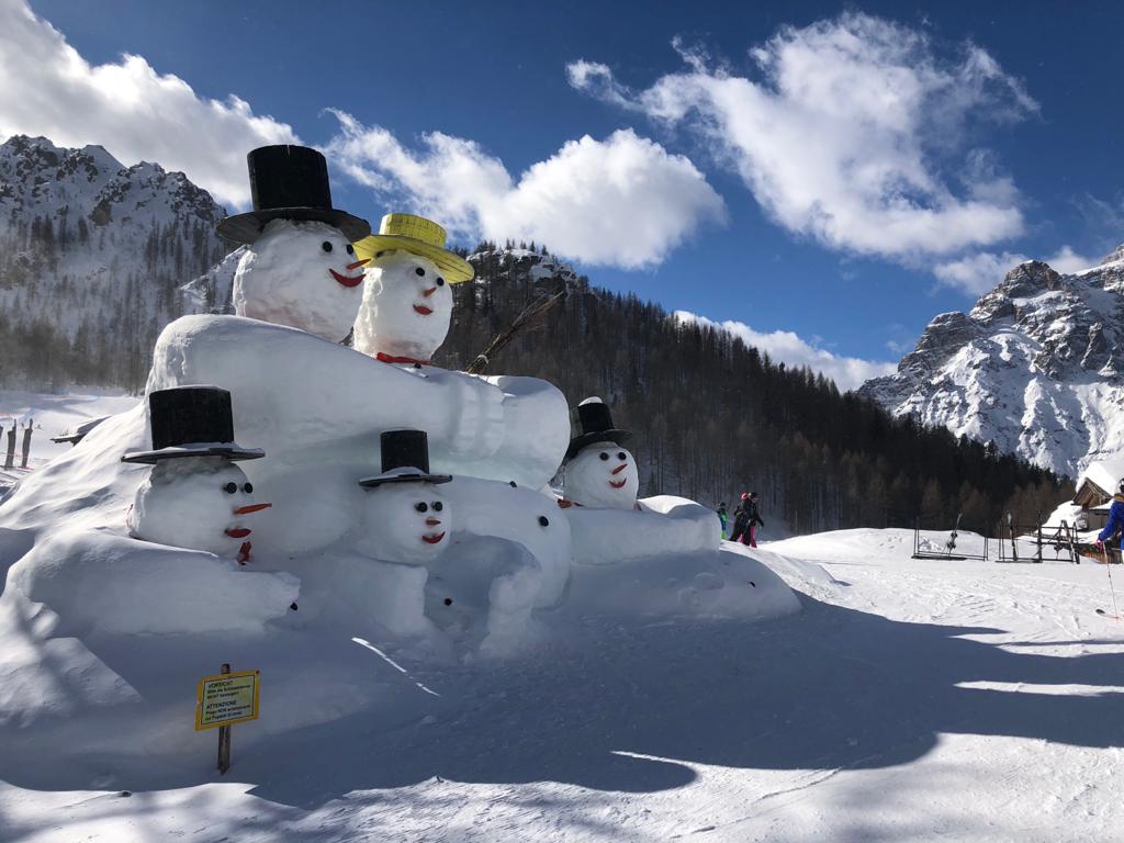 pupazzi neve giganti