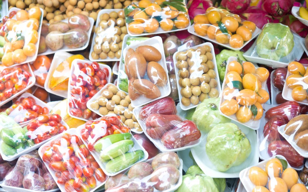 Troppa plastica, dappertutto: cosa possiamo fare?