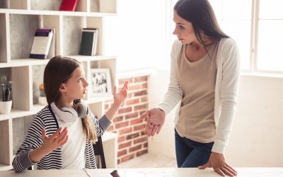 Parliamo con i teen: la comunicazione, a volte difficile, tra adolescenti e genitori